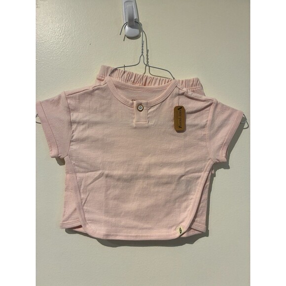 NWT Easy Peasy Pink Shirt & Shorts Outfit - 9M - Picture 1 of 3